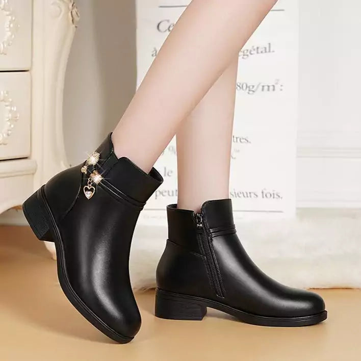 Bota de Inverno Pelúcida Impermeável - 2024 | Ela Na Moda